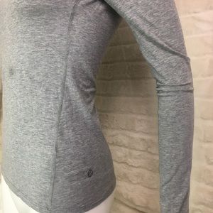 Lulu Lemon Long Sleeve Small Gray Top